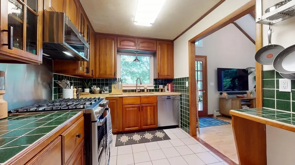 12 Hawk Ridge Underhill VT 05489