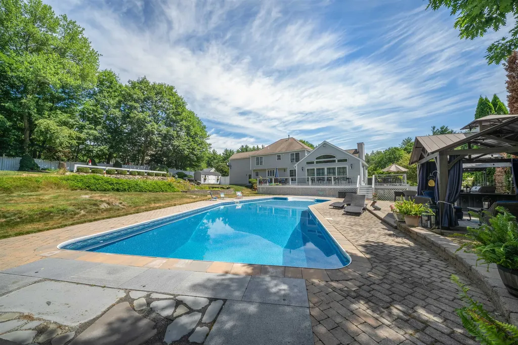 48 Cottonwood Drive Dover NH 03820