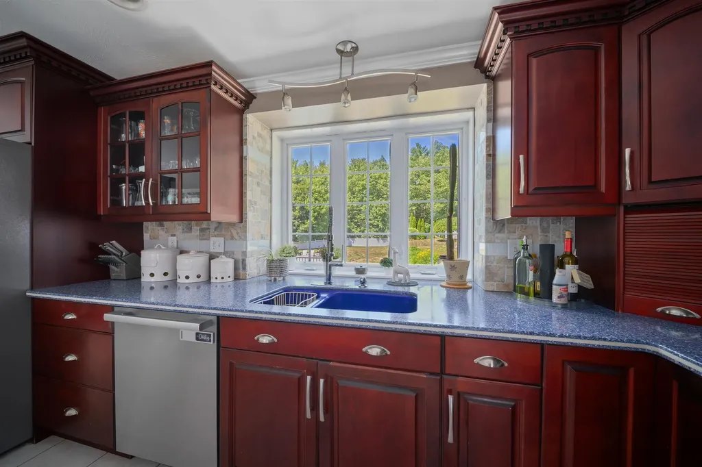 48 Cottonwood Drive Dover NH 03820
