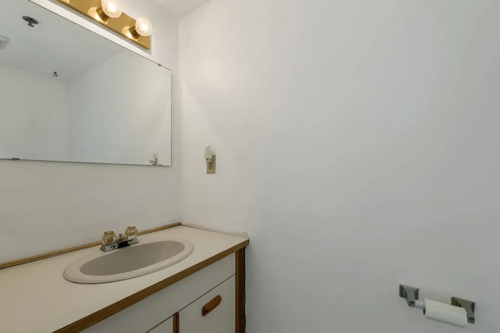 28 Tideview Drive Dover NH 03820