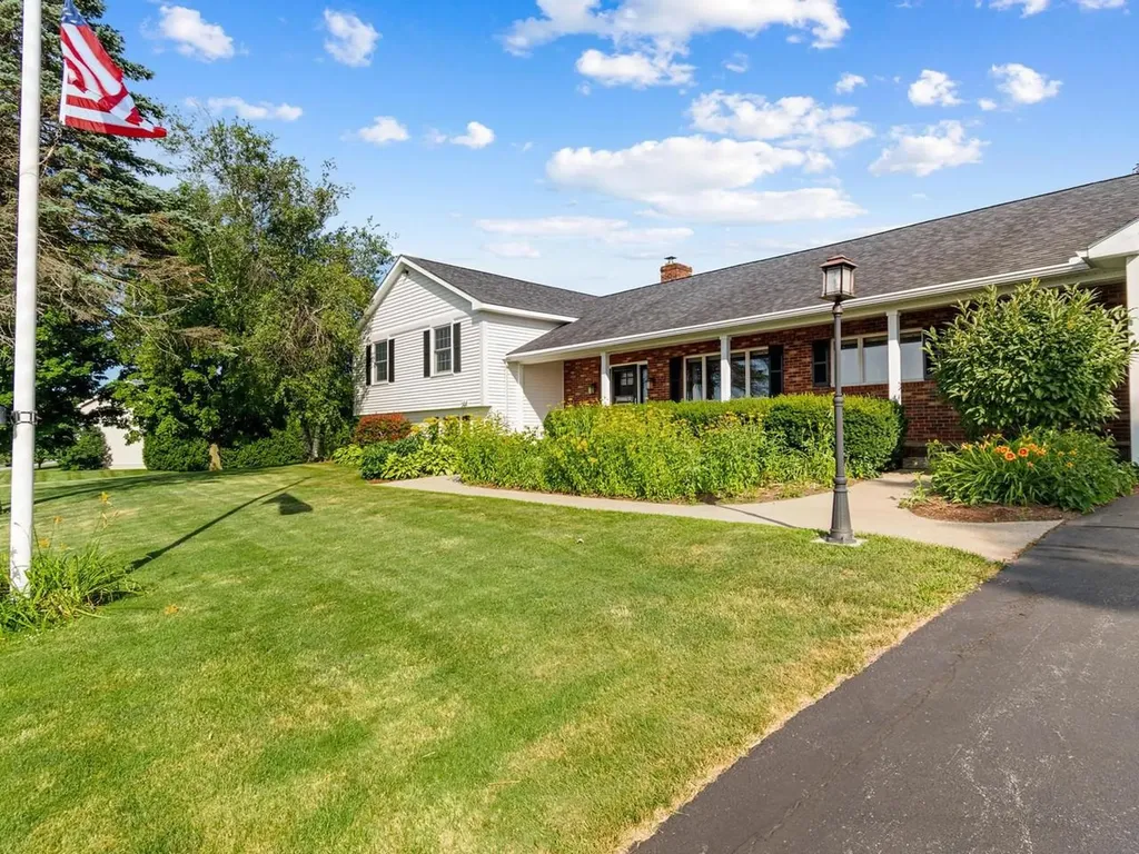 8 Green Meadow Acres Vergennes VT 05491