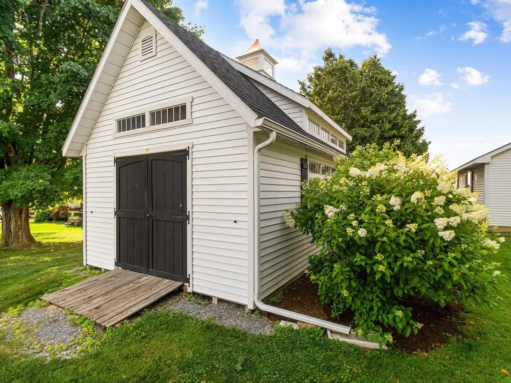 8 Green Meadow Acres Vergennes VT 05491