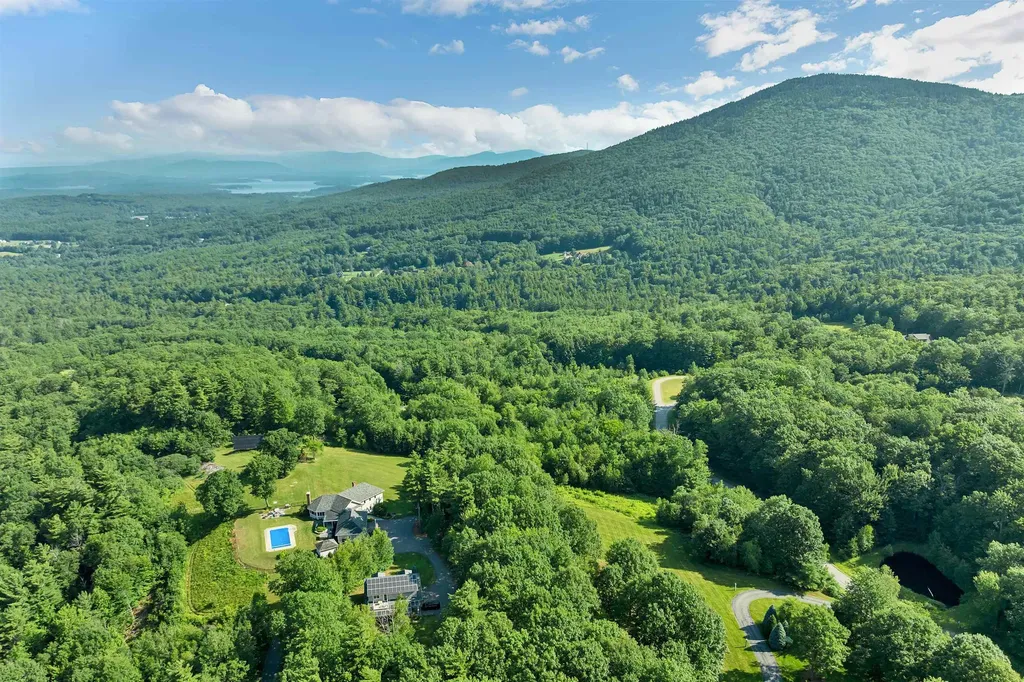 46 Marjories Walk Gilford NH 03249