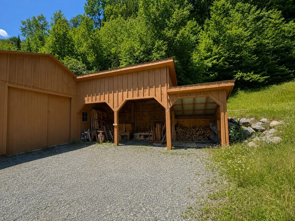 38 Thompson Road Newbury VT 05051