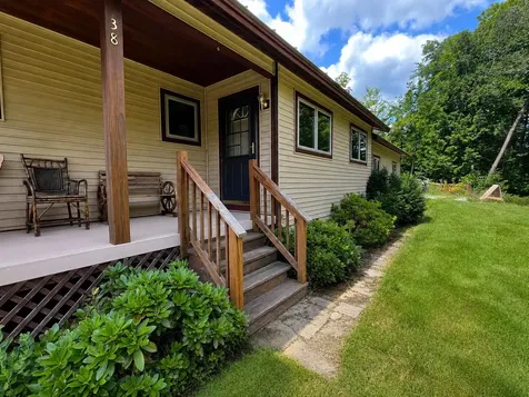 38 Thompson Road Newbury VT 05051