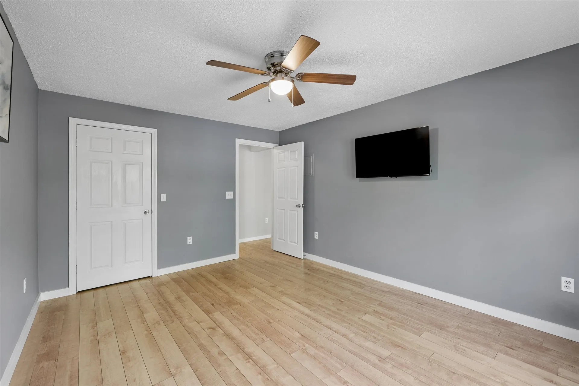 14 Northbrook Drive Manchester NH 03102
