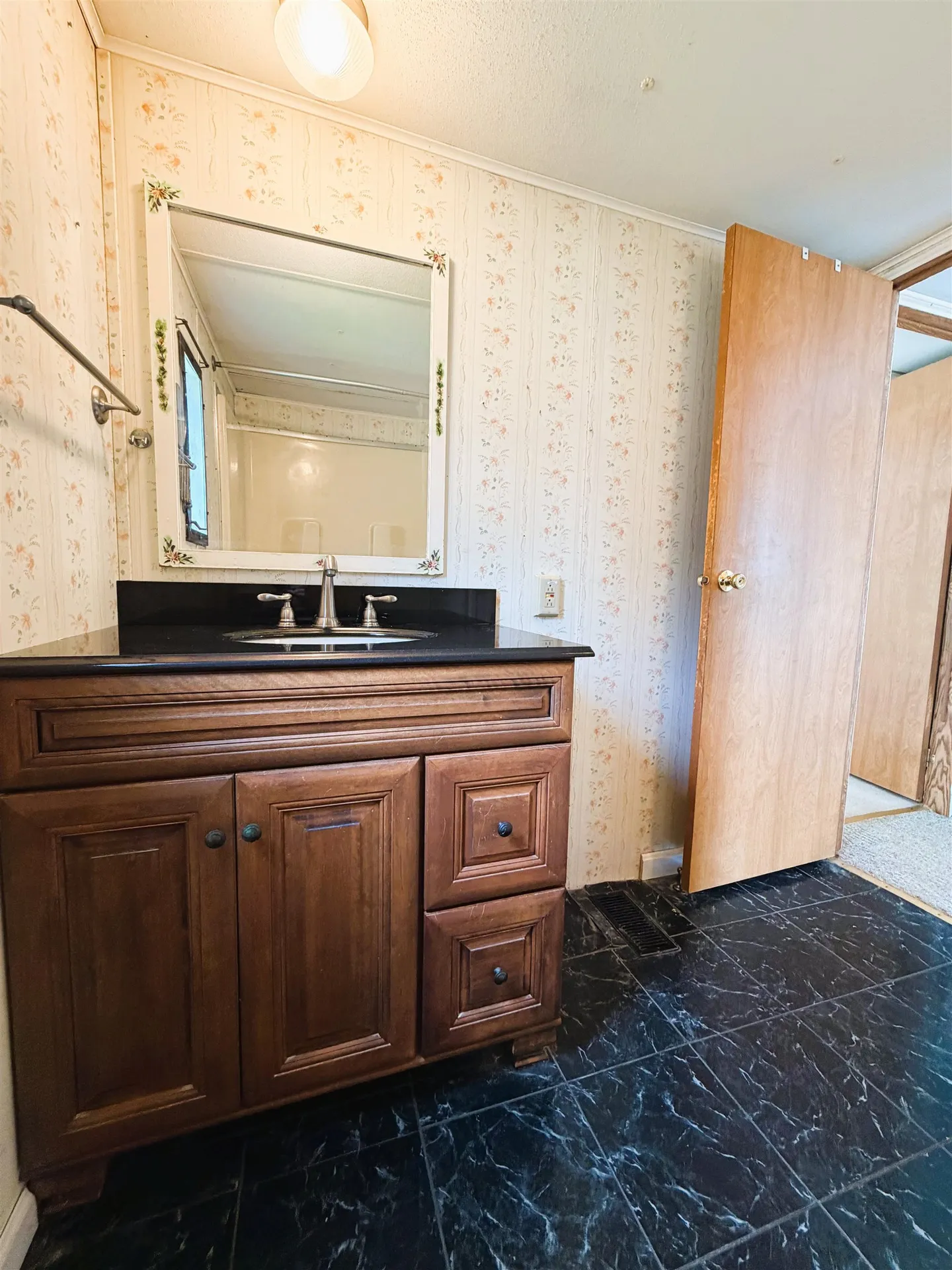 8 Hilltop Manor Mobile Home Park Littleton NH 03561
