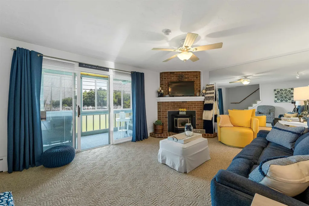 60 Weirs Road Gilford NH 03249