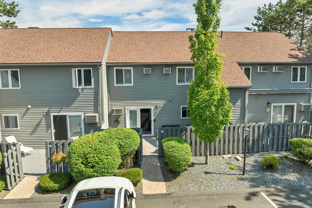 60 Weirs Road Gilford NH 03249