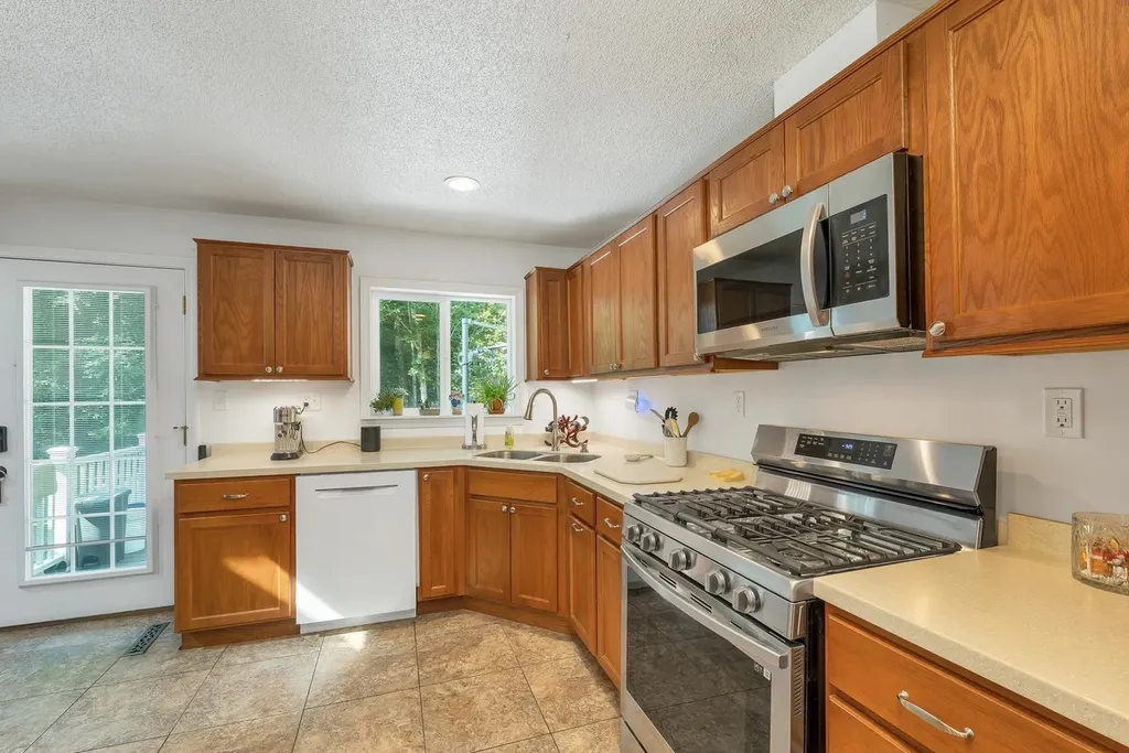 109 Beaver Road Strafford NH 03884