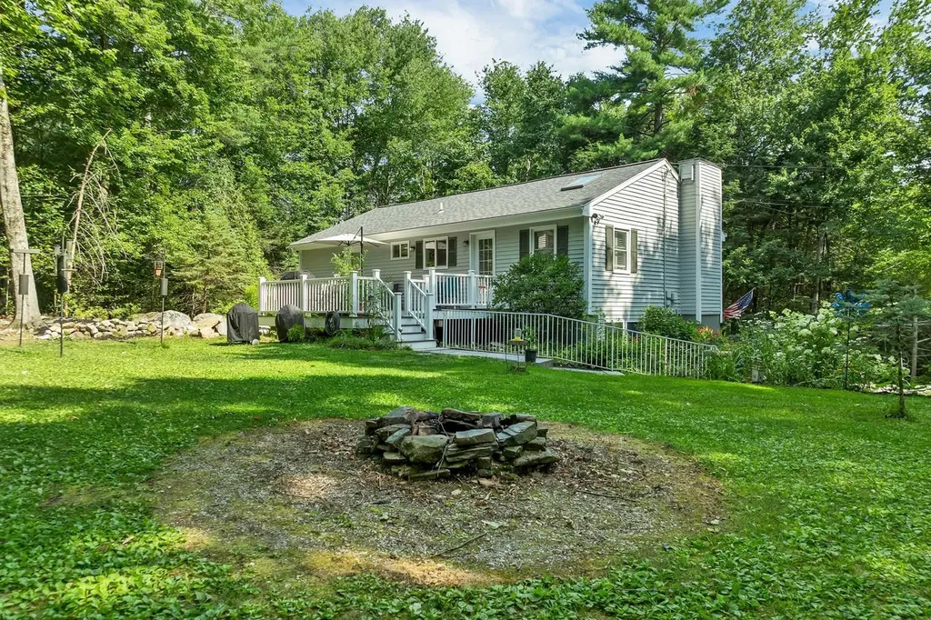 109 Beaver Road Strafford NH 03884