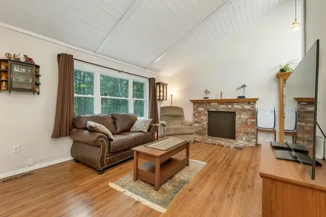 109 Beaver Road Strafford NH 03884