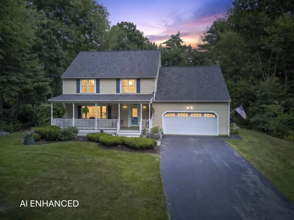 8 King Henry Drive Londonderry NH 03053