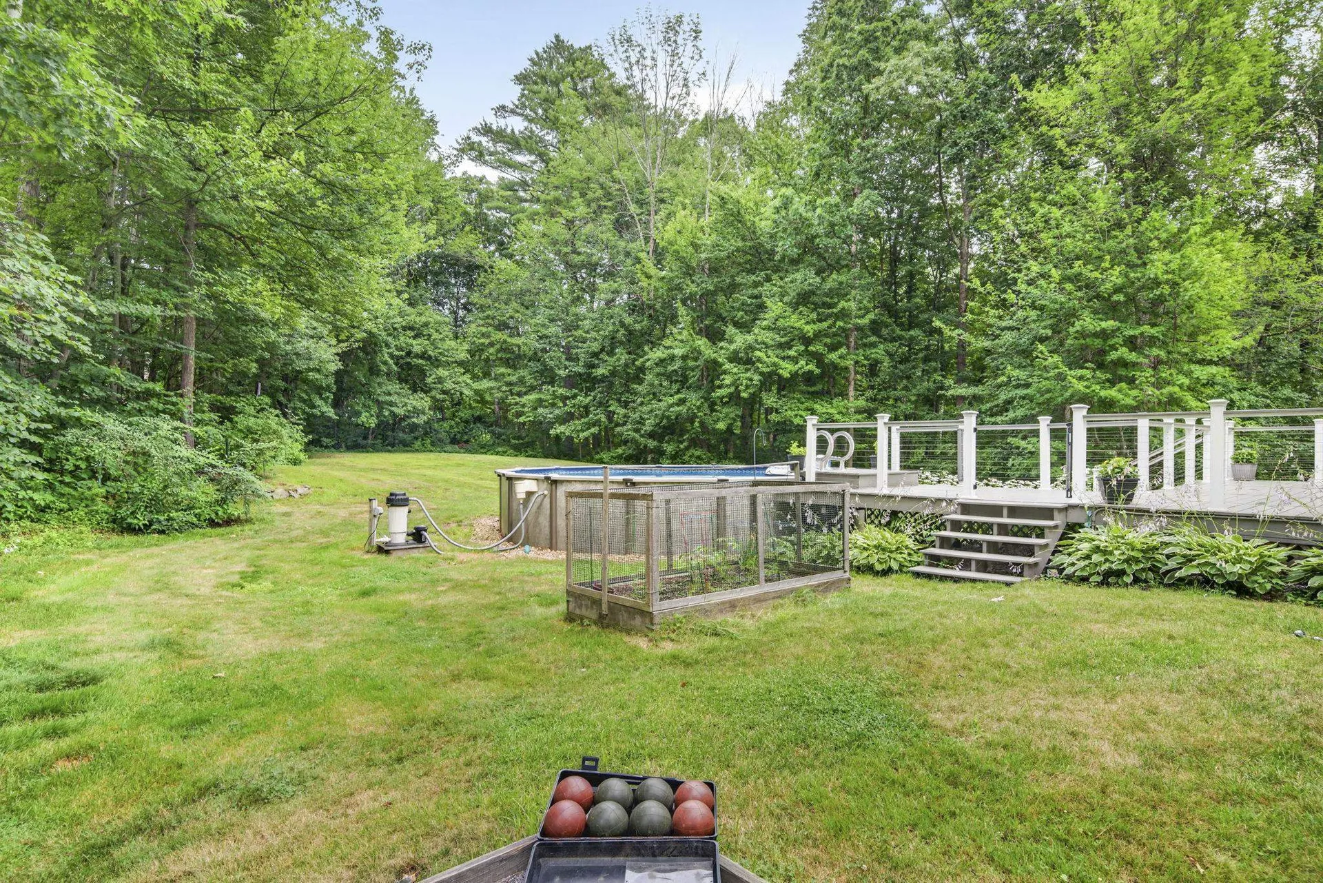 8 King Henry Drive Londonderry NH 03053