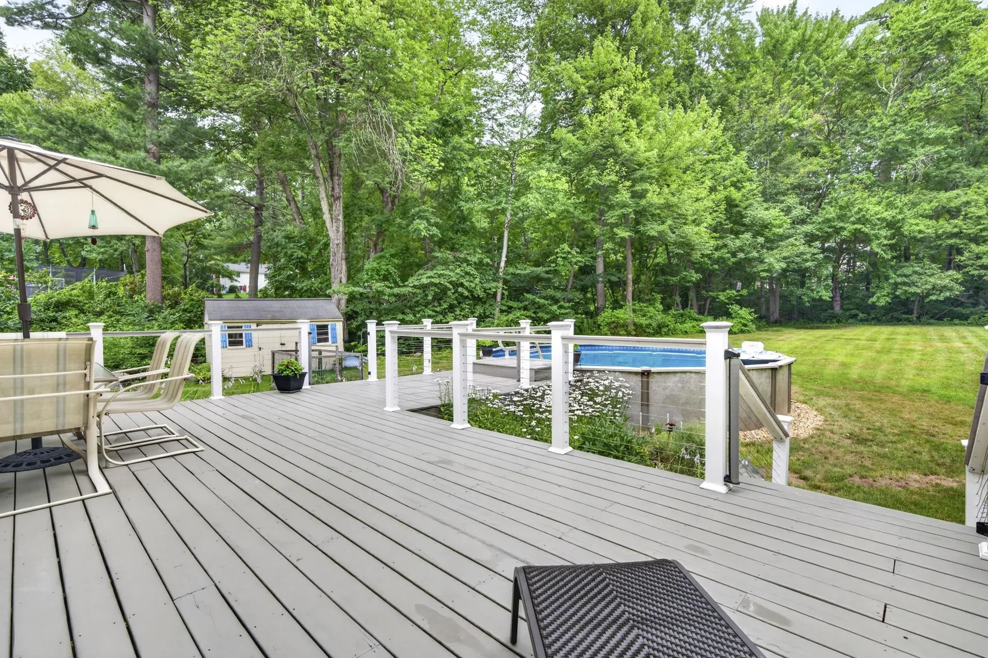 8 King Henry Drive Londonderry NH 03053