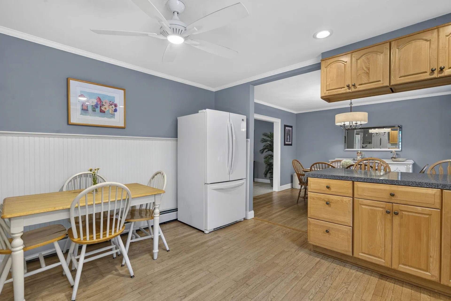 8 King Henry Drive Londonderry NH 03053