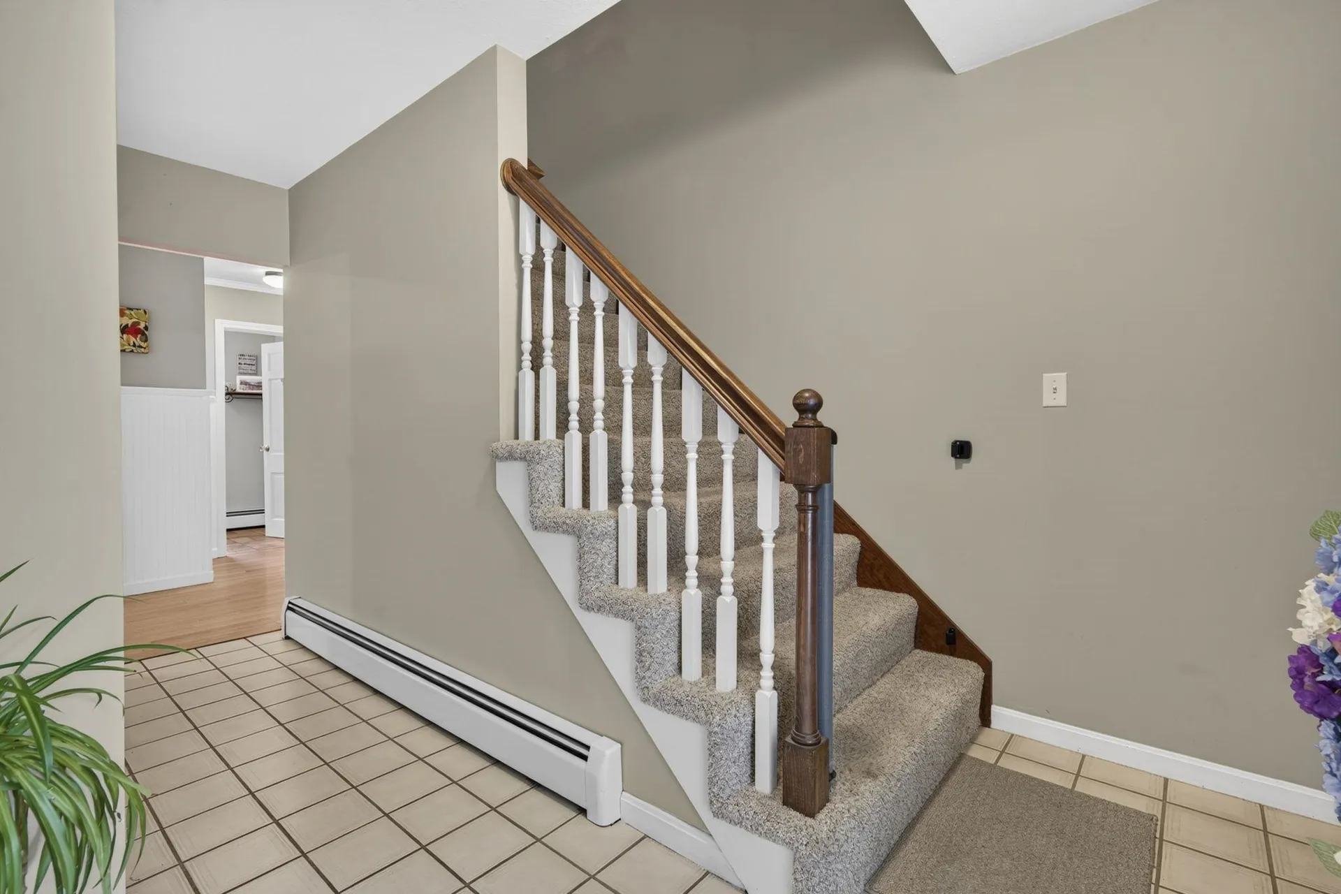 8 King Henry Drive Londonderry NH 03053