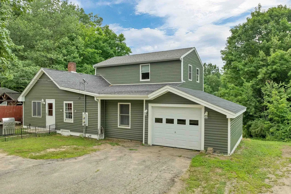 36 Highland Street Hudson NH 03051