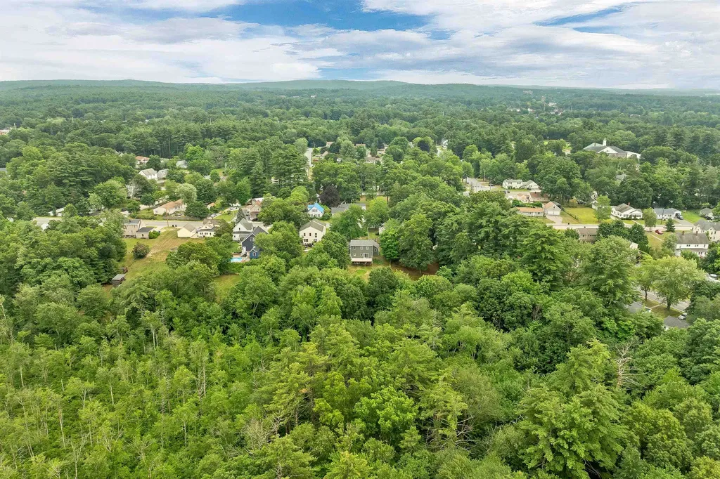 36 Highland Street Hudson NH 03051