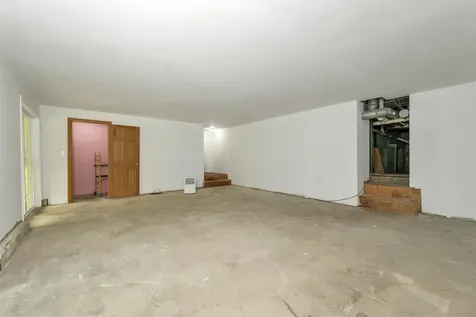 36 Highland Street Hudson NH 03051