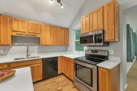 36 Highland Street Hudson NH 03051