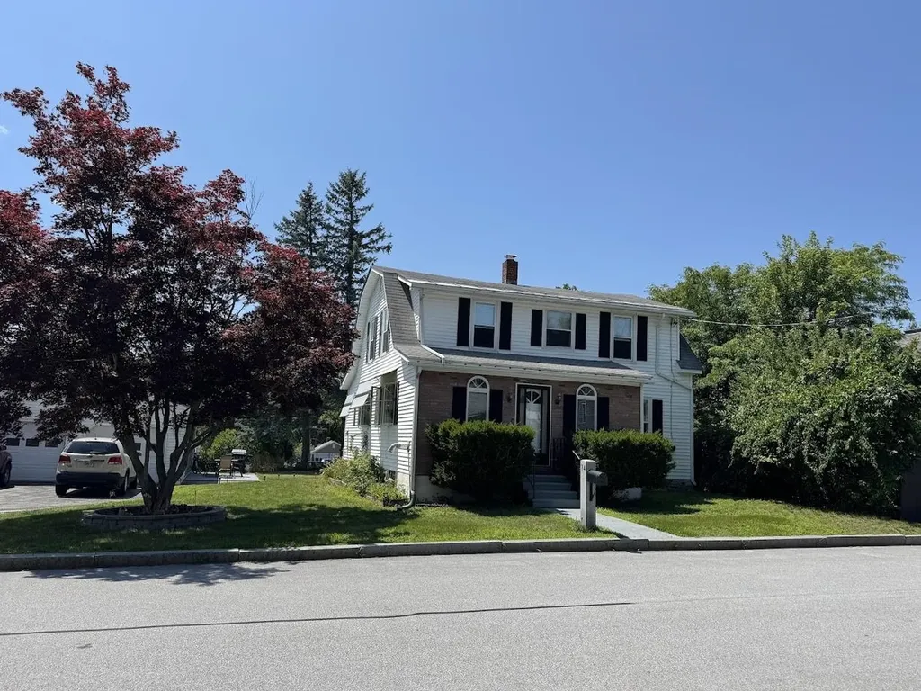 74 Hobart Street Manchester NH 03104