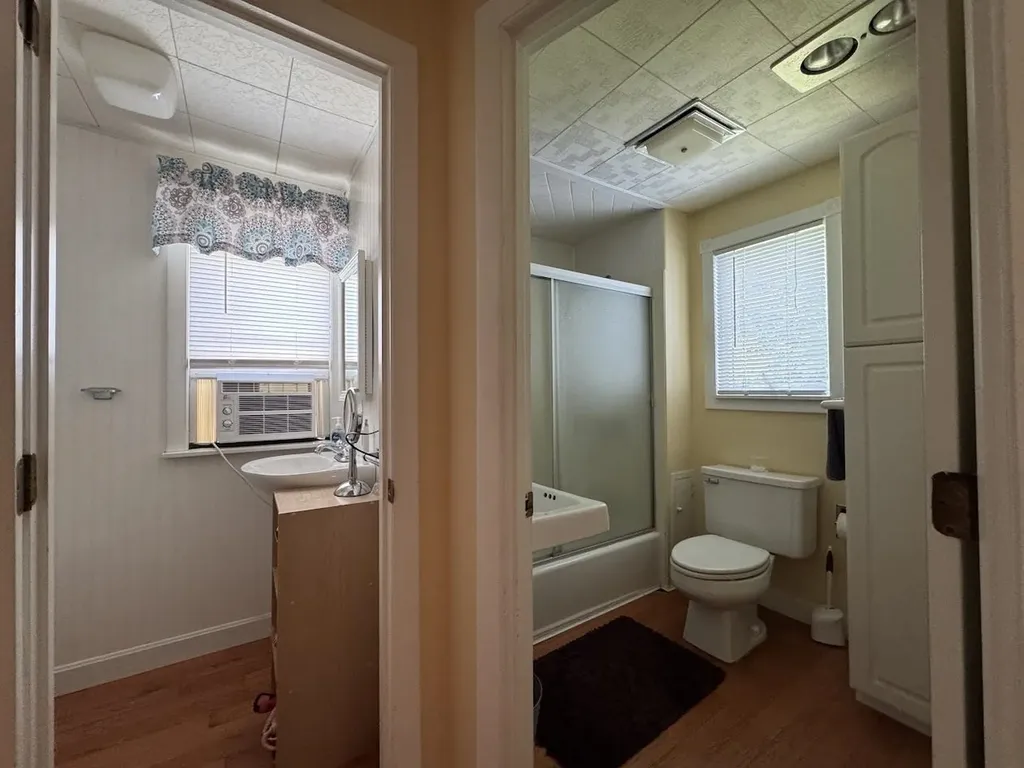 74 Hobart Street Manchester NH 03104