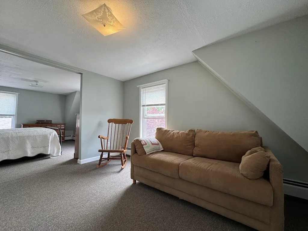 74 Hobart Street Manchester NH 03104