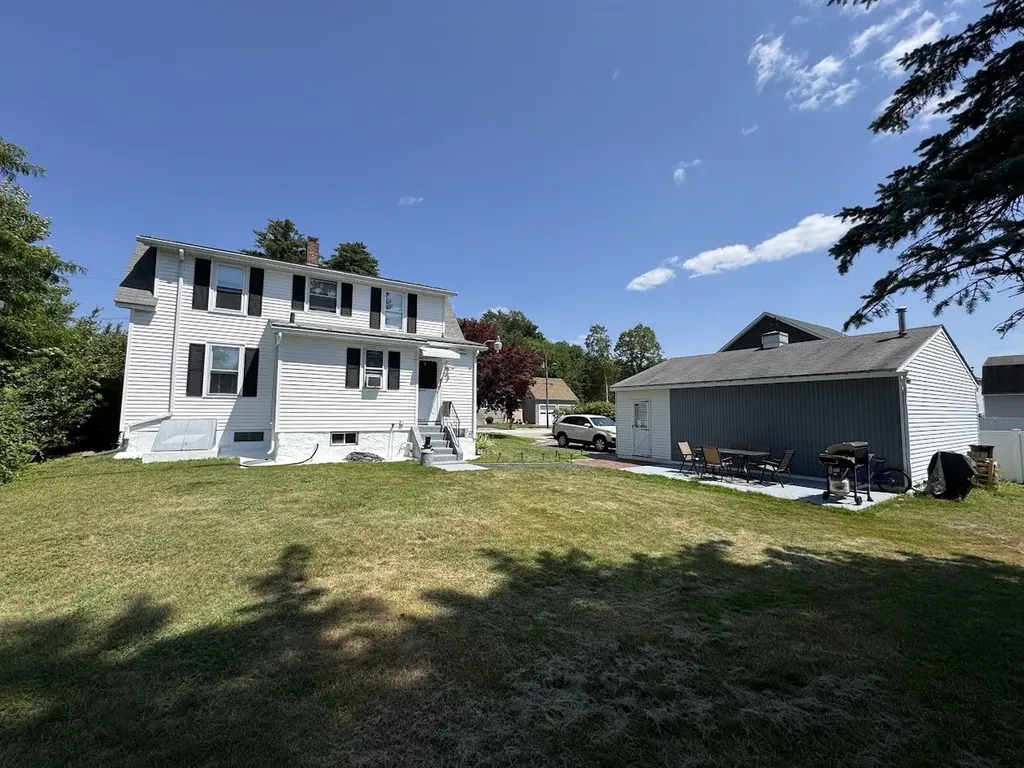 74 Hobart Street Manchester NH 03104
