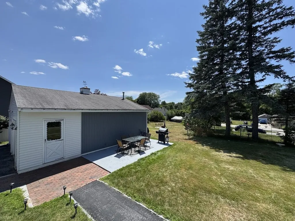 74 Hobart Street Manchester NH 03104