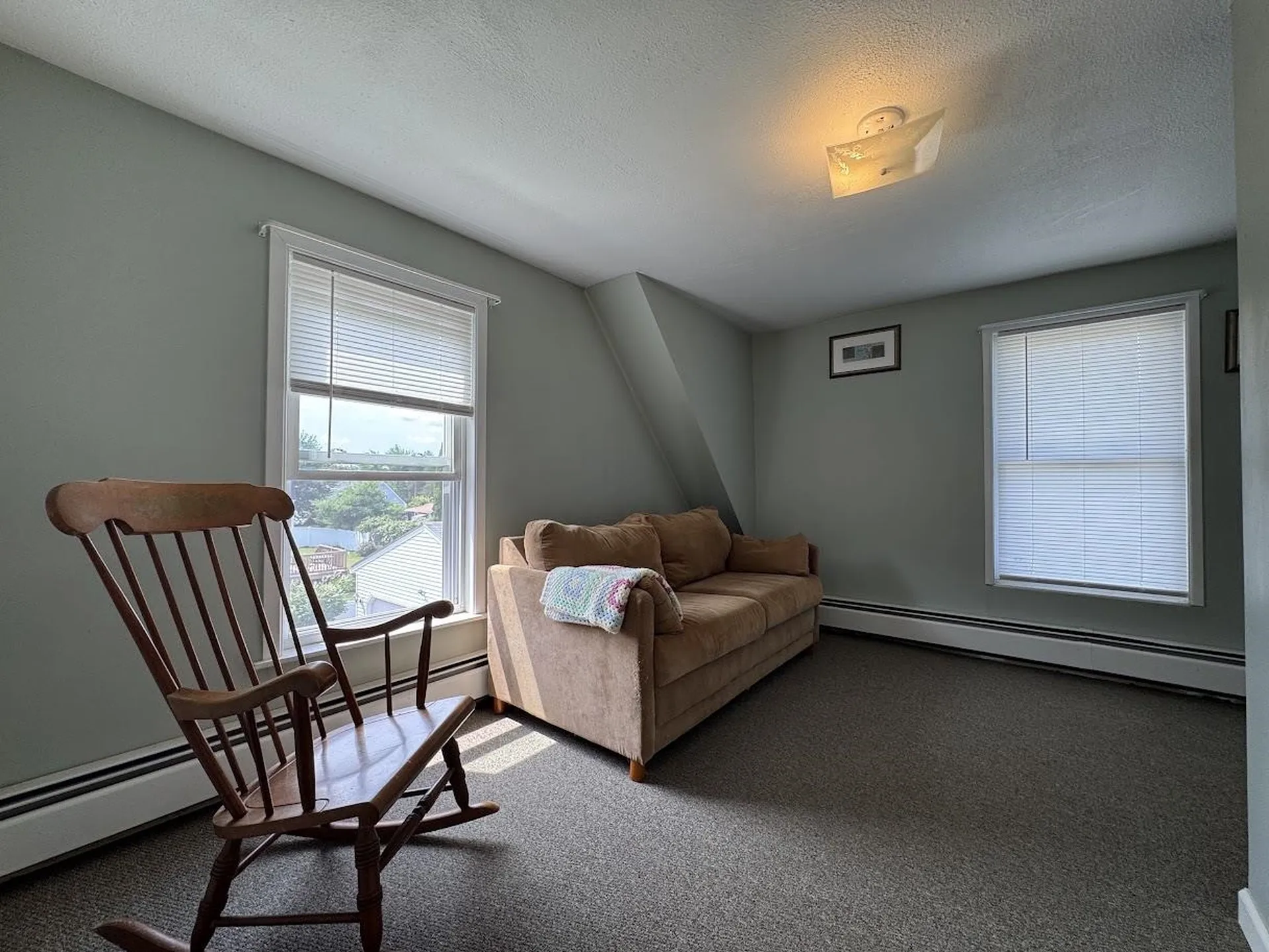 74 Hobart Street Manchester NH 03104