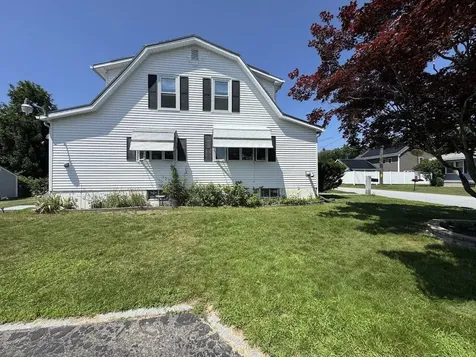 74 Hobart Street Manchester NH 03104