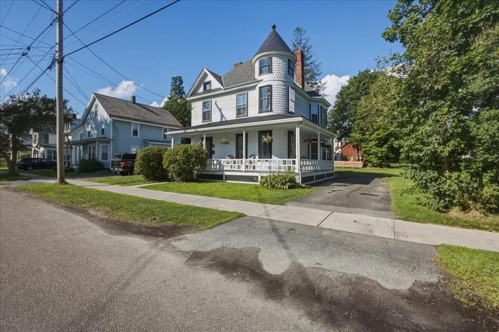 18 Randall Street Waterbury VT 05676