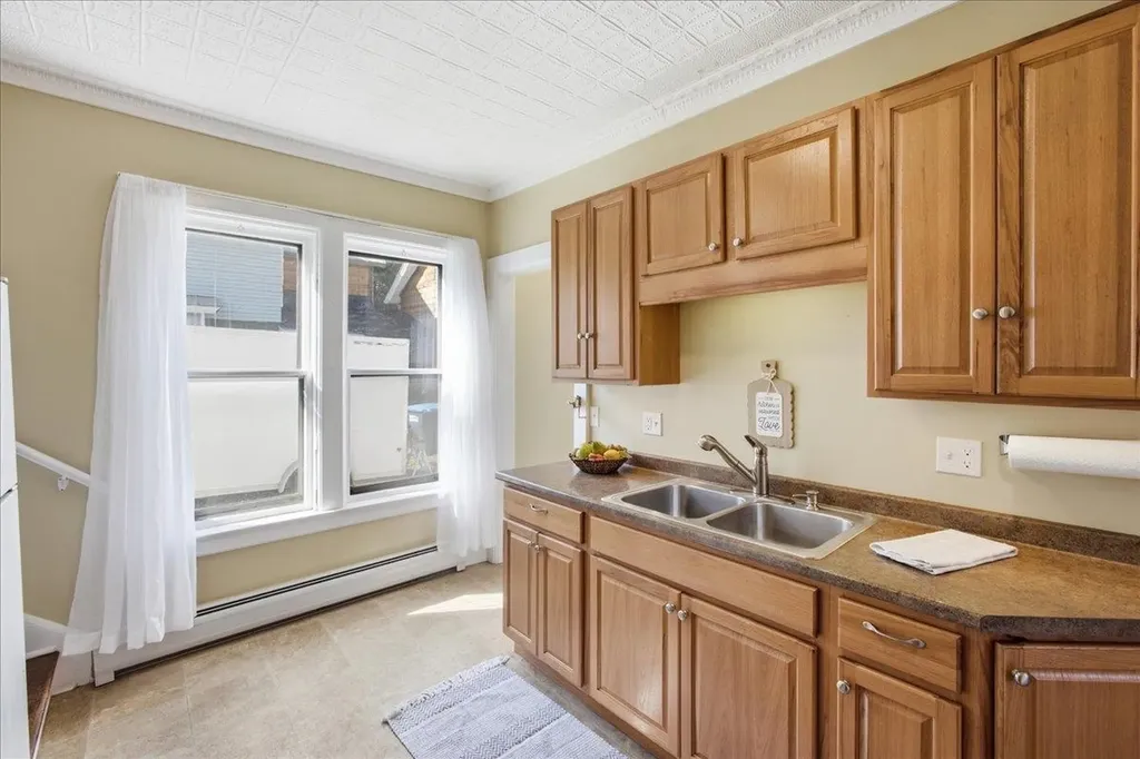 18 Randall Street Waterbury VT 05676