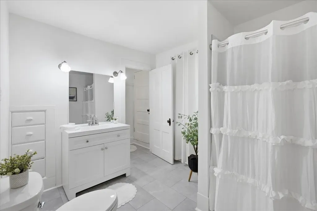 18 Randall Street Waterbury VT 05676