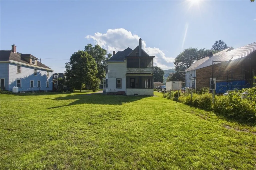 18 Randall Street Waterbury VT 05676