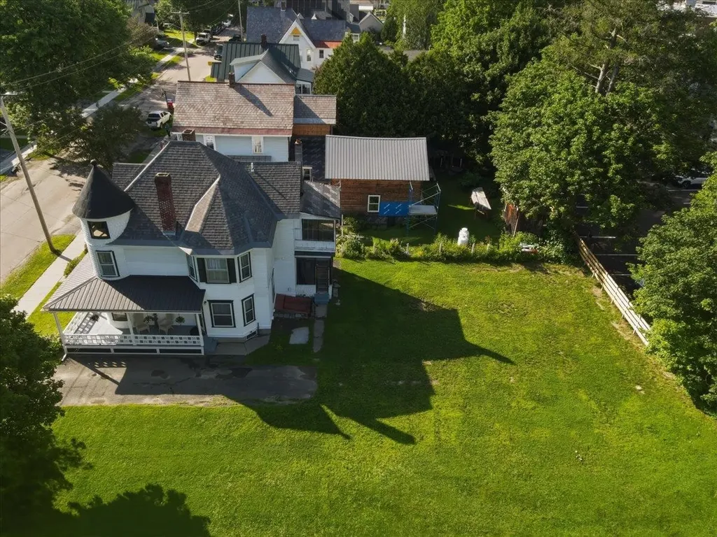 18 Randall Street Waterbury VT 05676