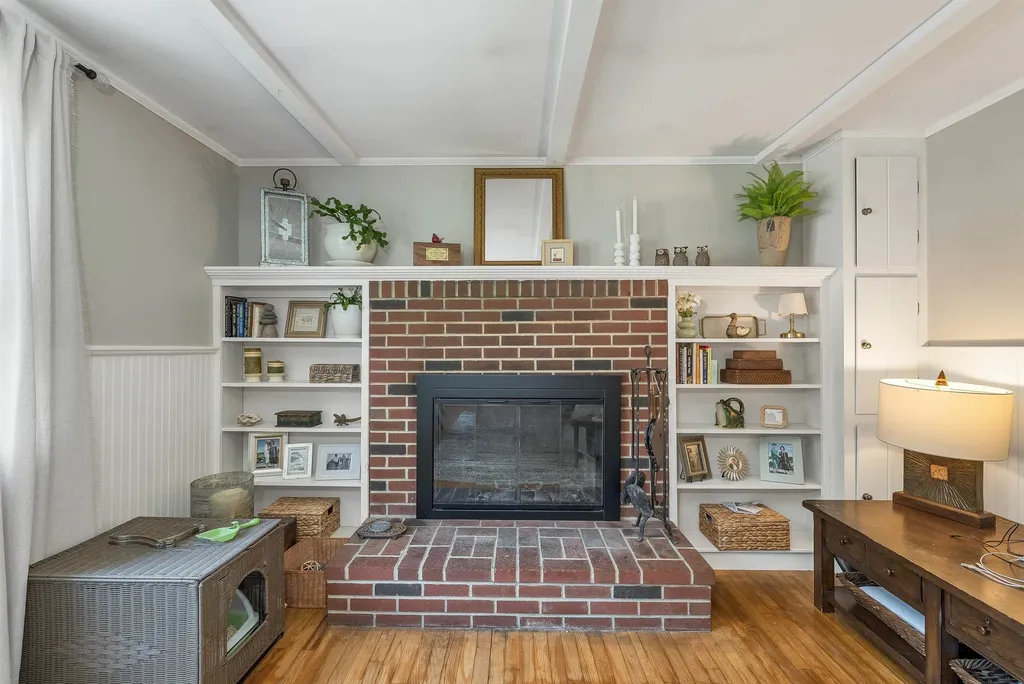 506 N Main Street Wolfeboro NH 03894