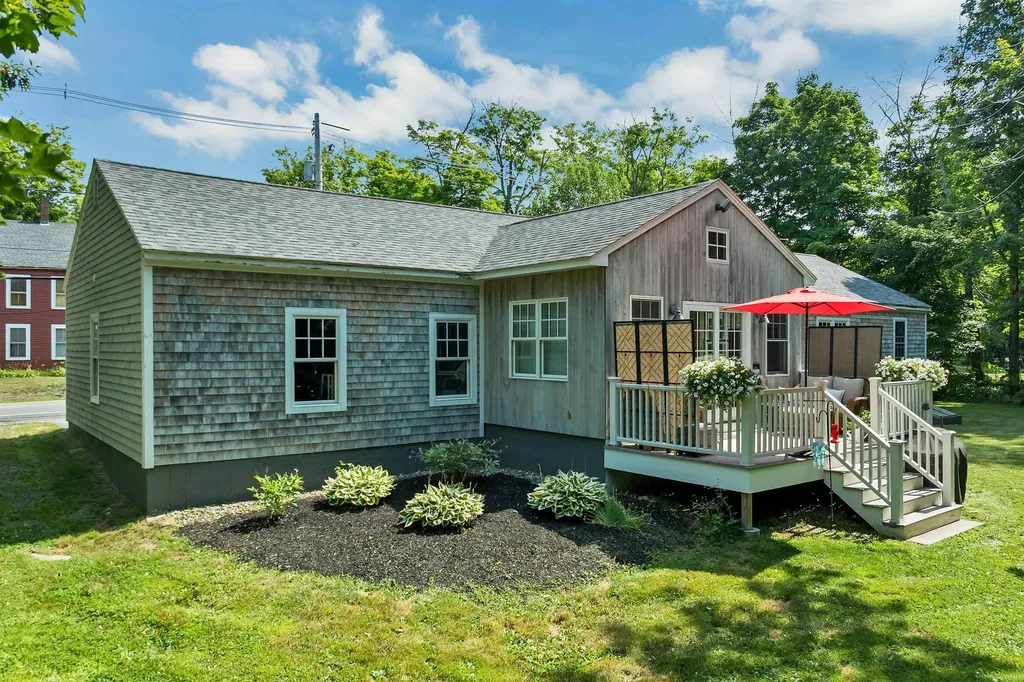 506 N Main Street Wolfeboro NH 03894