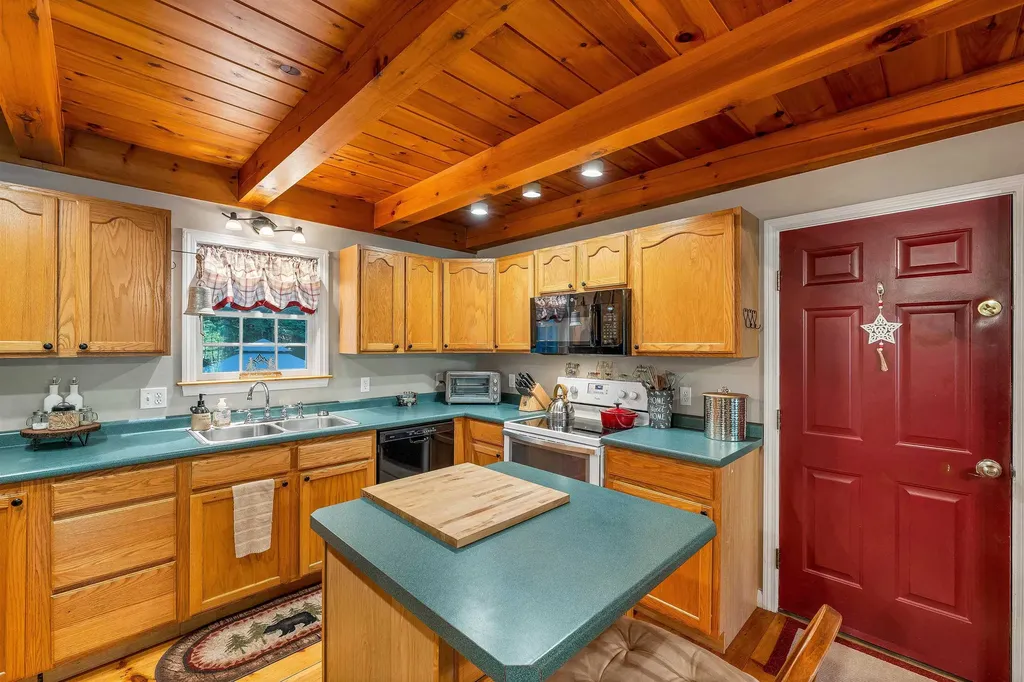 86 Avery Hill Road Alton NH 03810