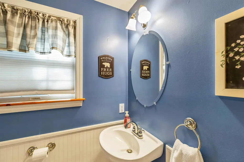 86 Avery Hill Road Alton NH 03810