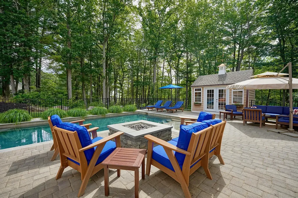 8 Old Ferry Landing Road Rye NH 03870