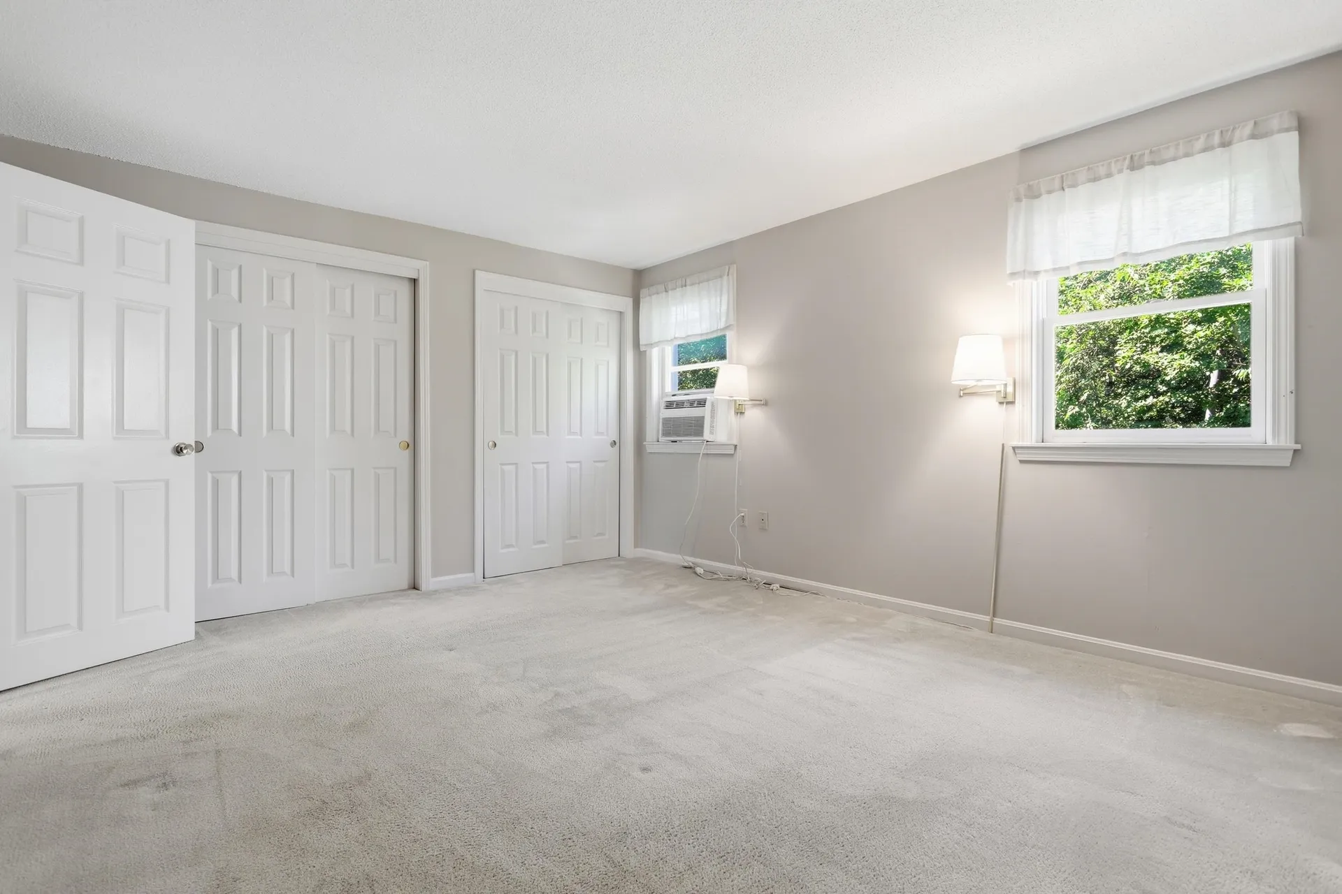 17 Oakwood Circle Goffstown NH 03045