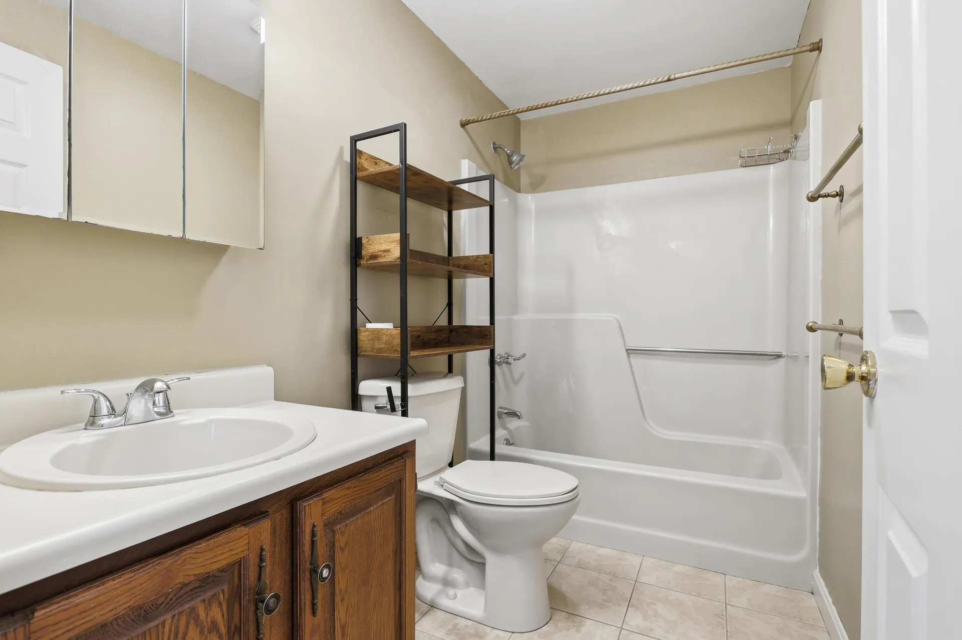 17 Oakwood Circle Goffstown NH 03045