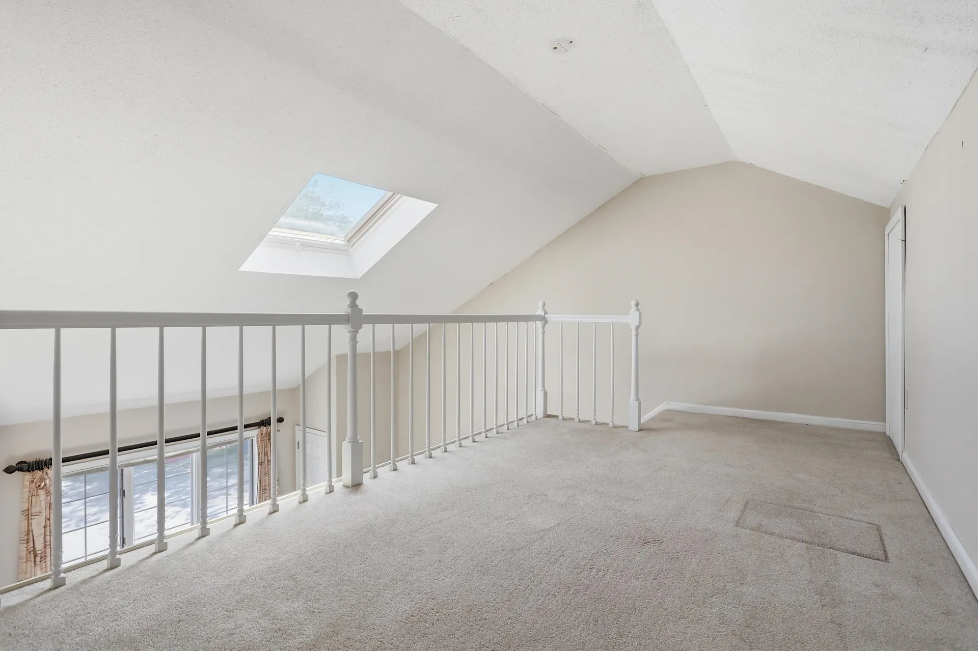 17 Oakwood Circle Goffstown NH 03045
