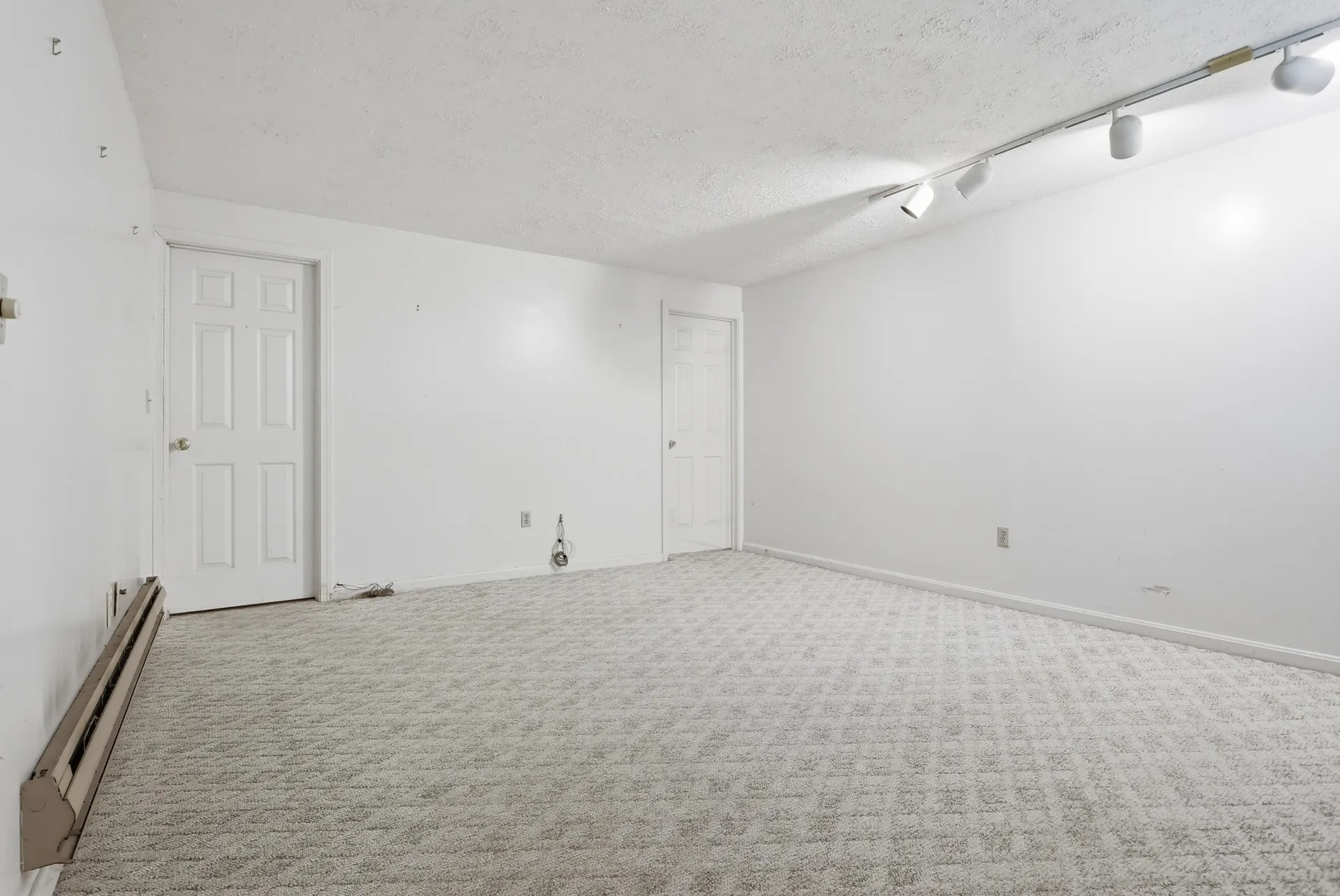 17 Oakwood Circle Goffstown NH 03045