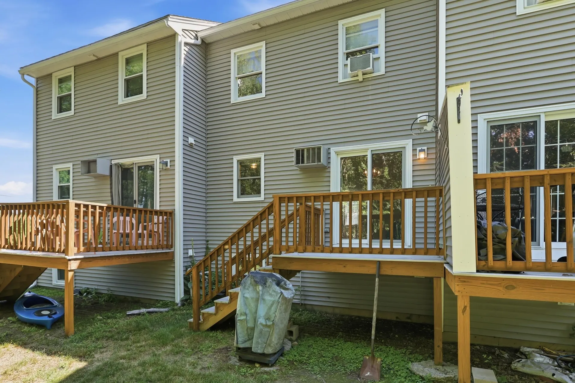 17 Oakwood Circle Goffstown NH 03045