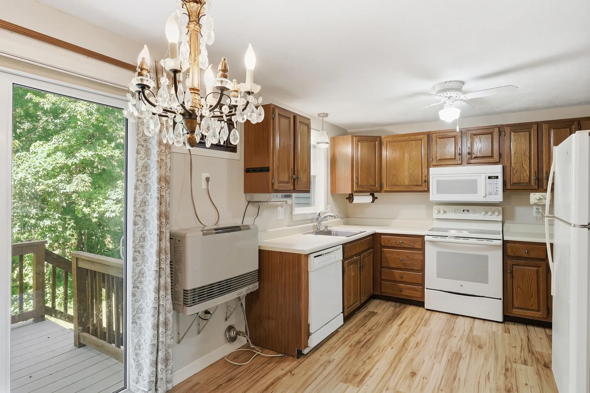 17 Oakwood Circle Goffstown NH 03045