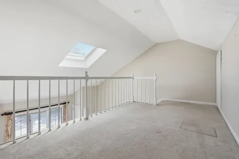 17 Oakwood Circle Goffstown NH 03045