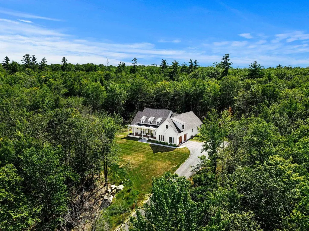28 Brynn Lane Alton NH 03809